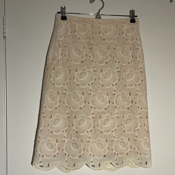 J. Crew | Ivory Austian Lace A-Line Pencil Skirt with Slit | US 2 | Ivory/Nude - Picture 3 of 5